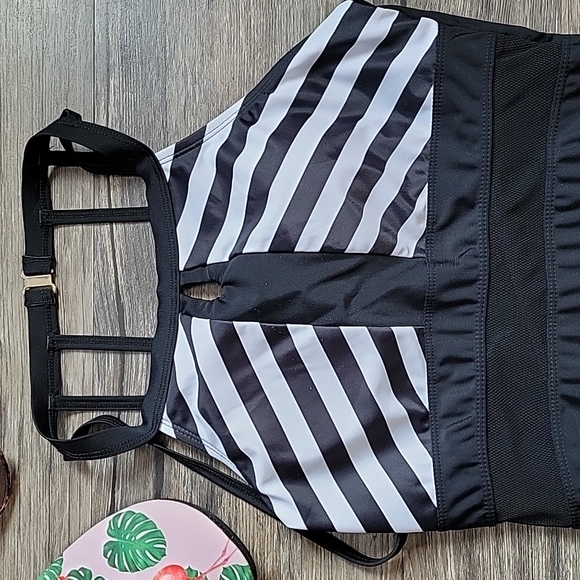 Black & White Mesh One Piece Swim - Picture 3 of 12